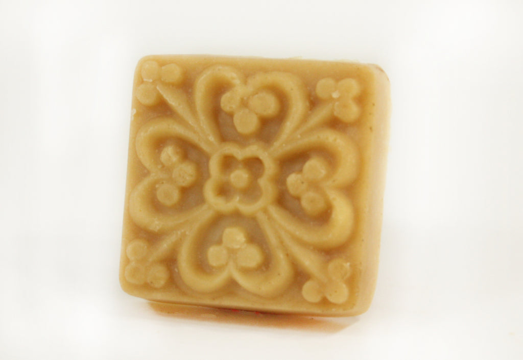 Guest Medieval Squares Clover - Sandalwood