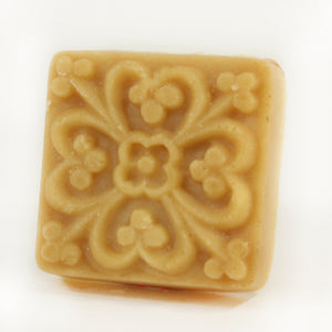 Guest Medieval Squares Clover - Sandalwood